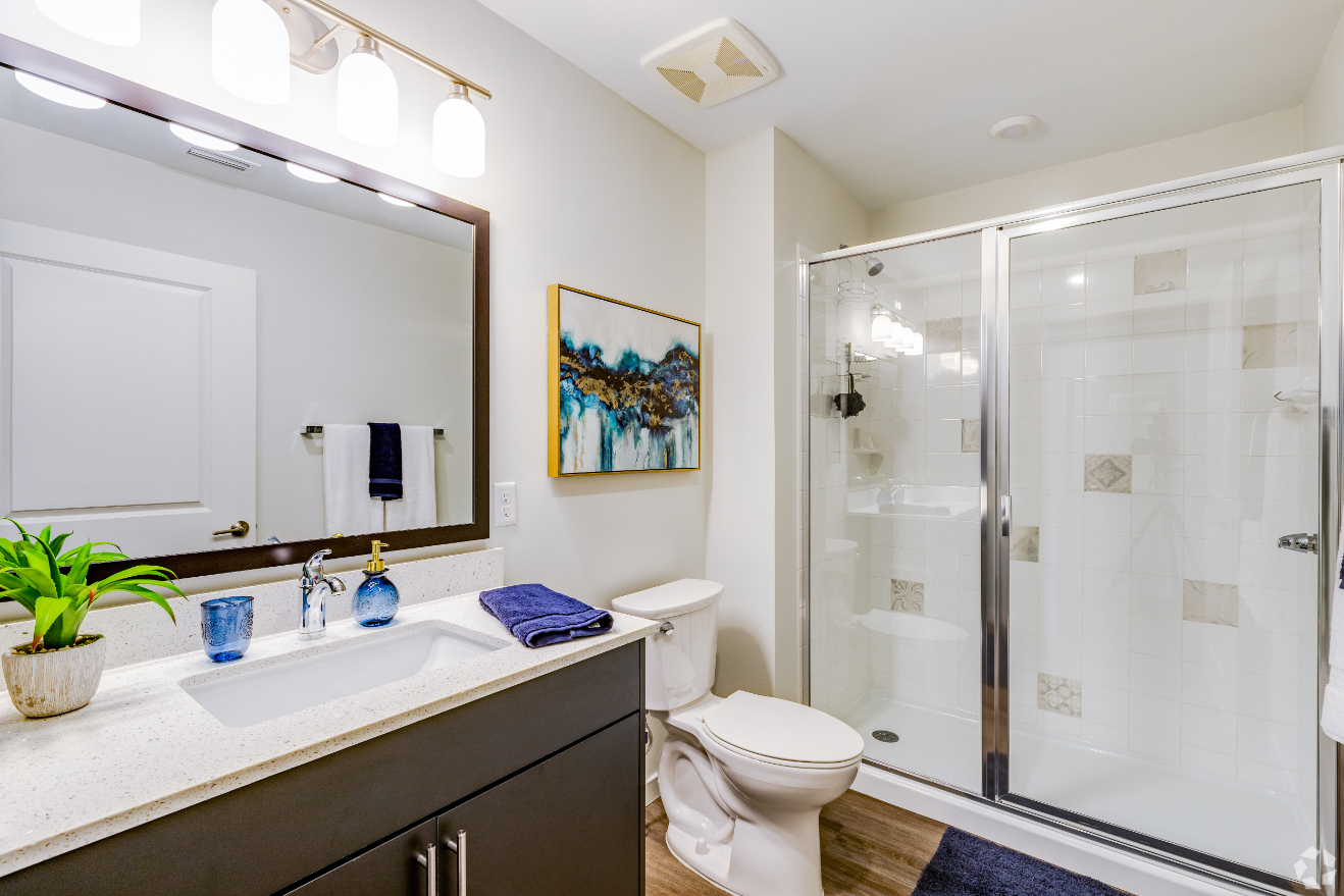 Radius Apartments bathroom - Orlando, FL